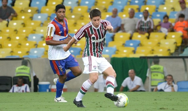  马赛客负弱旅爆冷，球迷质疑教练排兵布阵  