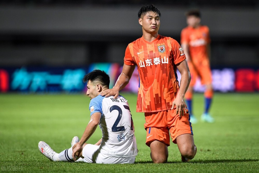  那不勒斯租借小将梅开二度  